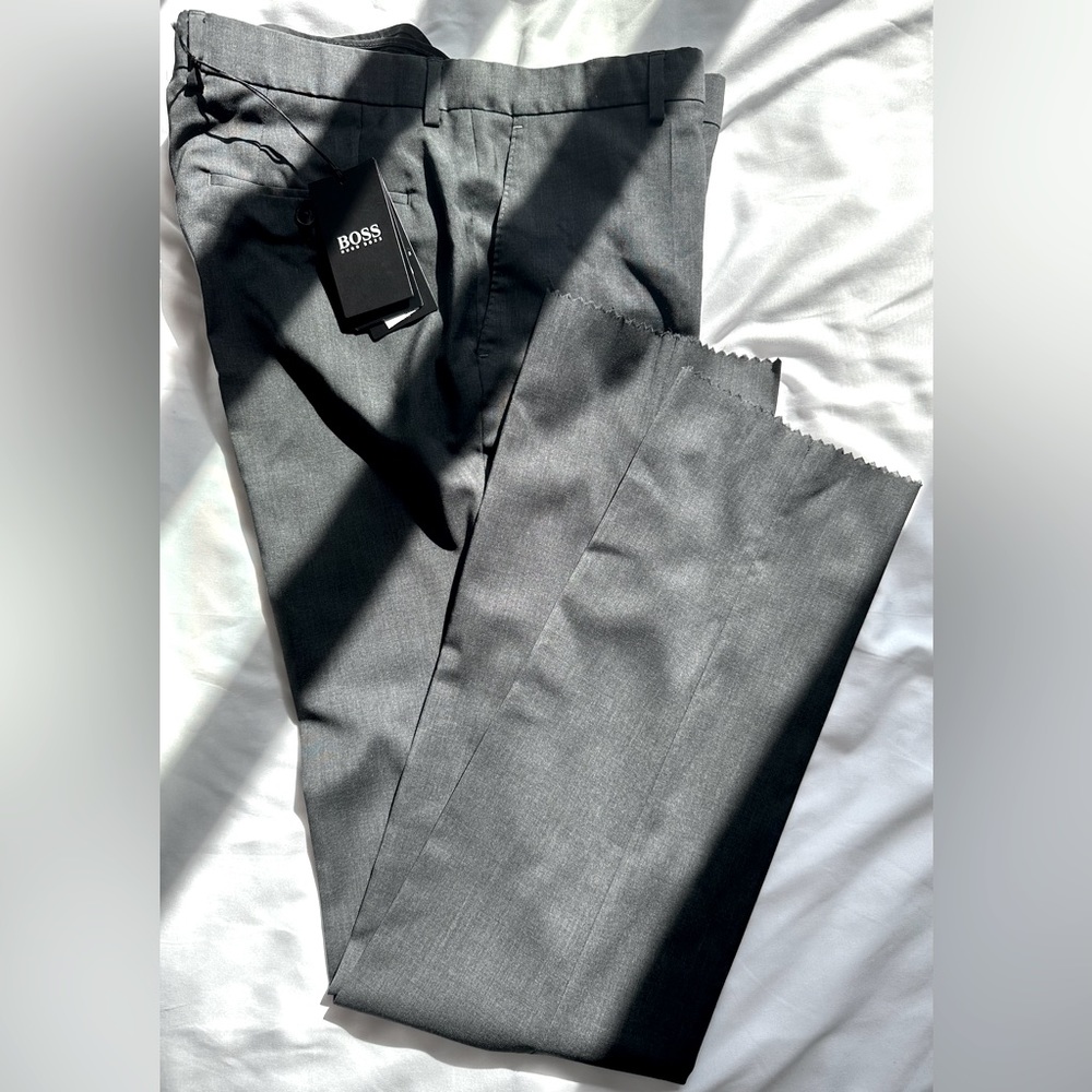 NWT Hugo Boss Genesis4 Slim Fit Solid Gray Dress Pants. Not hemmed . Men’s 34R